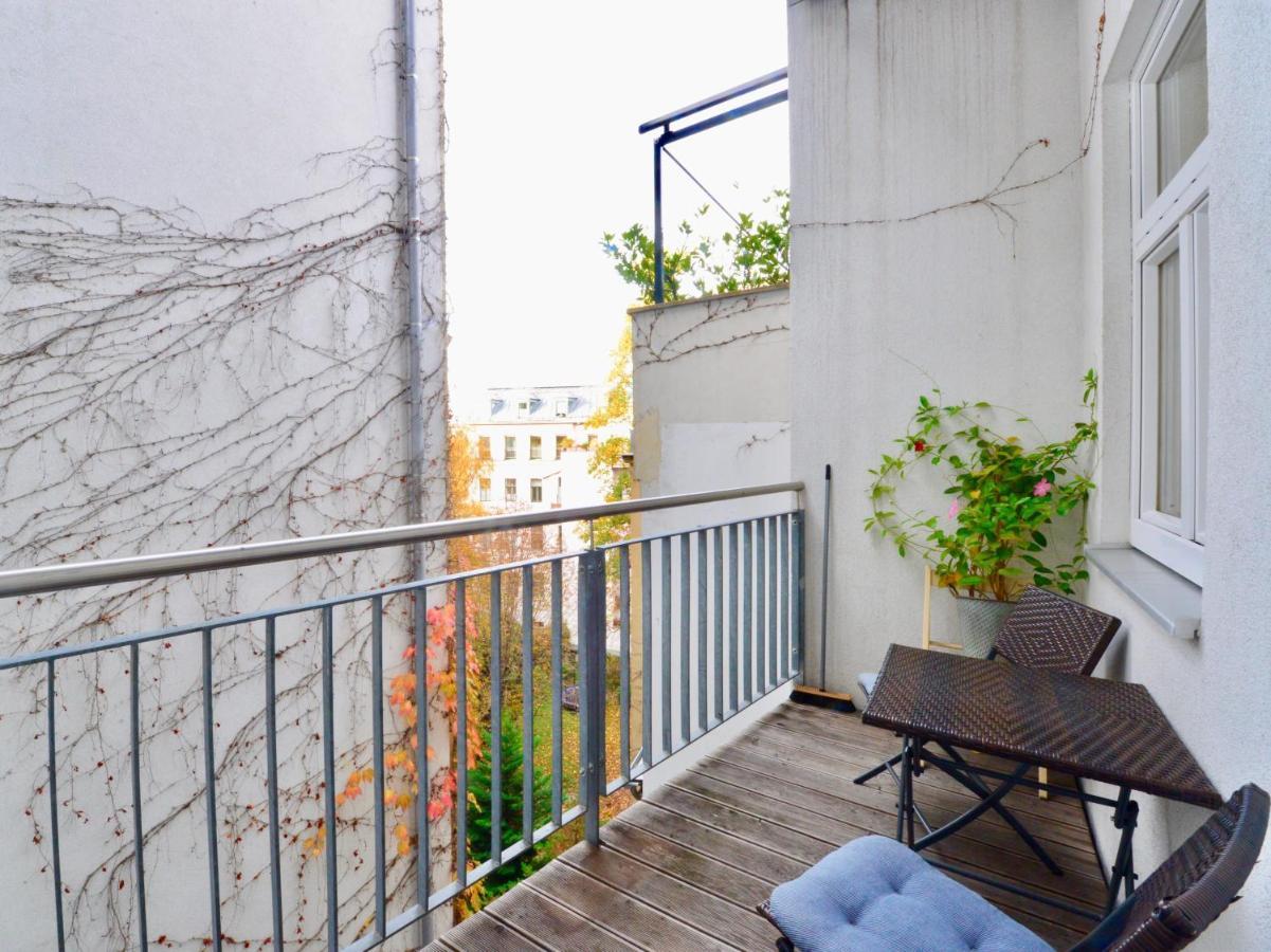 Beautiful Flat Next To Karlskirche Wina Bagian luar foto