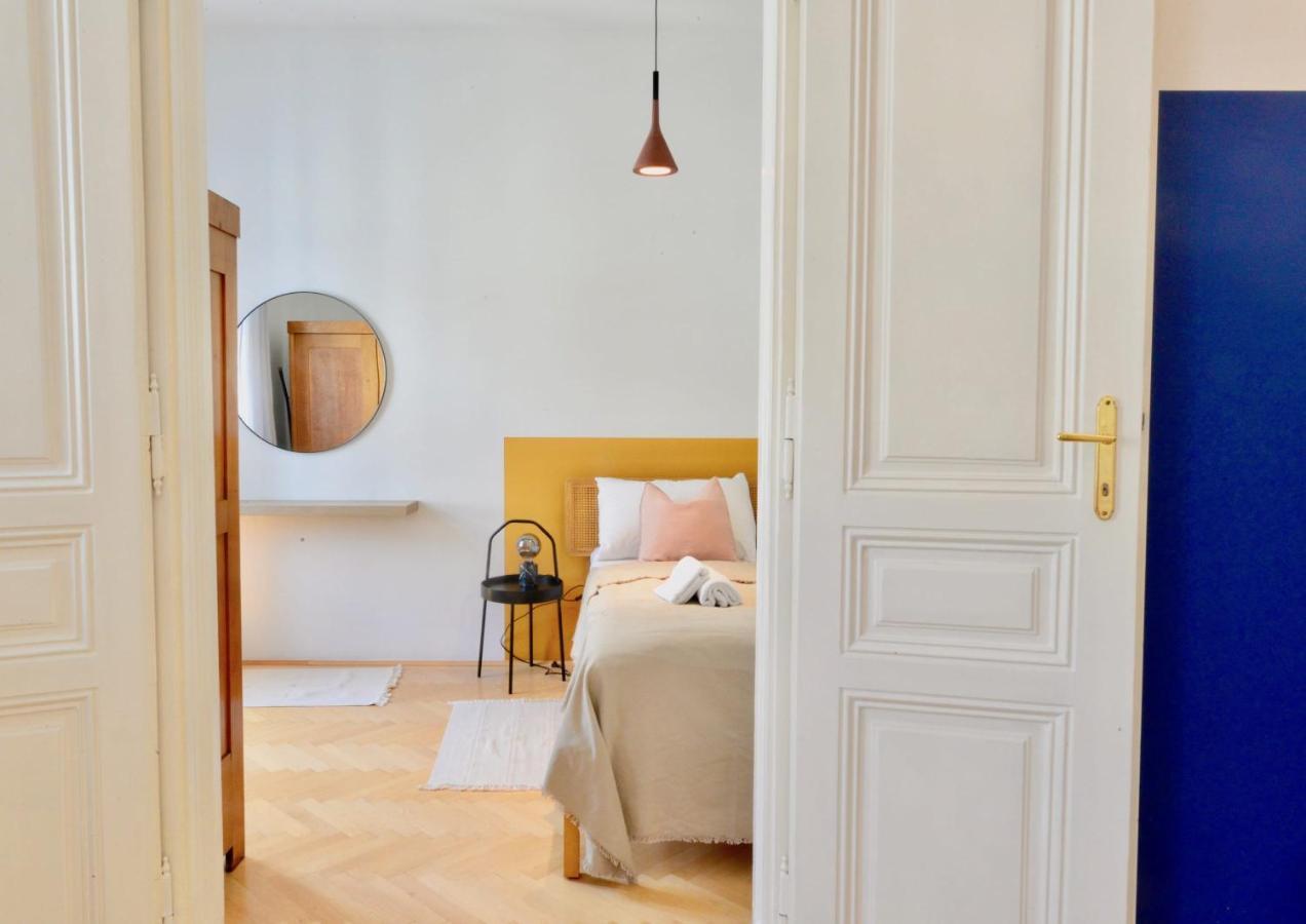 Beautiful Flat Next To Karlskirche Wina Bagian luar foto